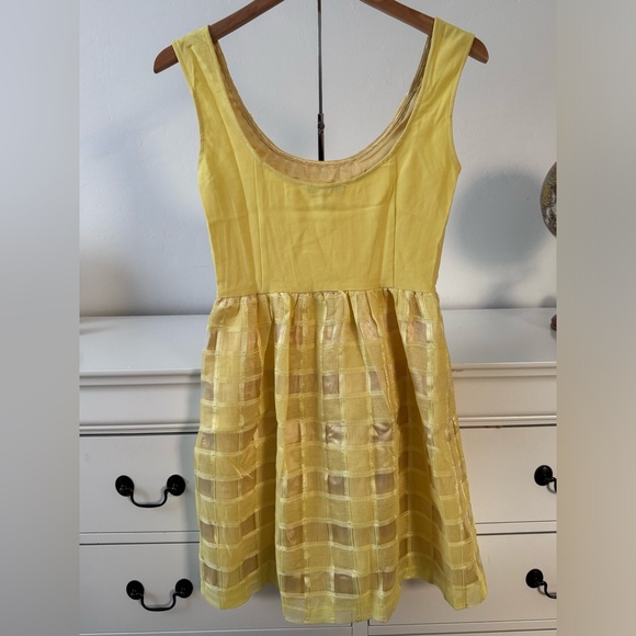 NEW Luck Paris Yellow Dress Size S - Picture 1 of 7
